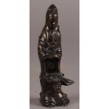 Een bronzen Guan-Yin. China, 19e eeuw.