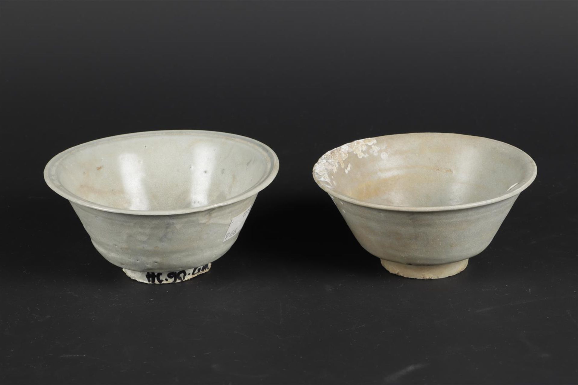 Two stoneware rice bowls, origin Vung Tau Cargo (sea finds auctioned at Christies, 1992). China, Kan