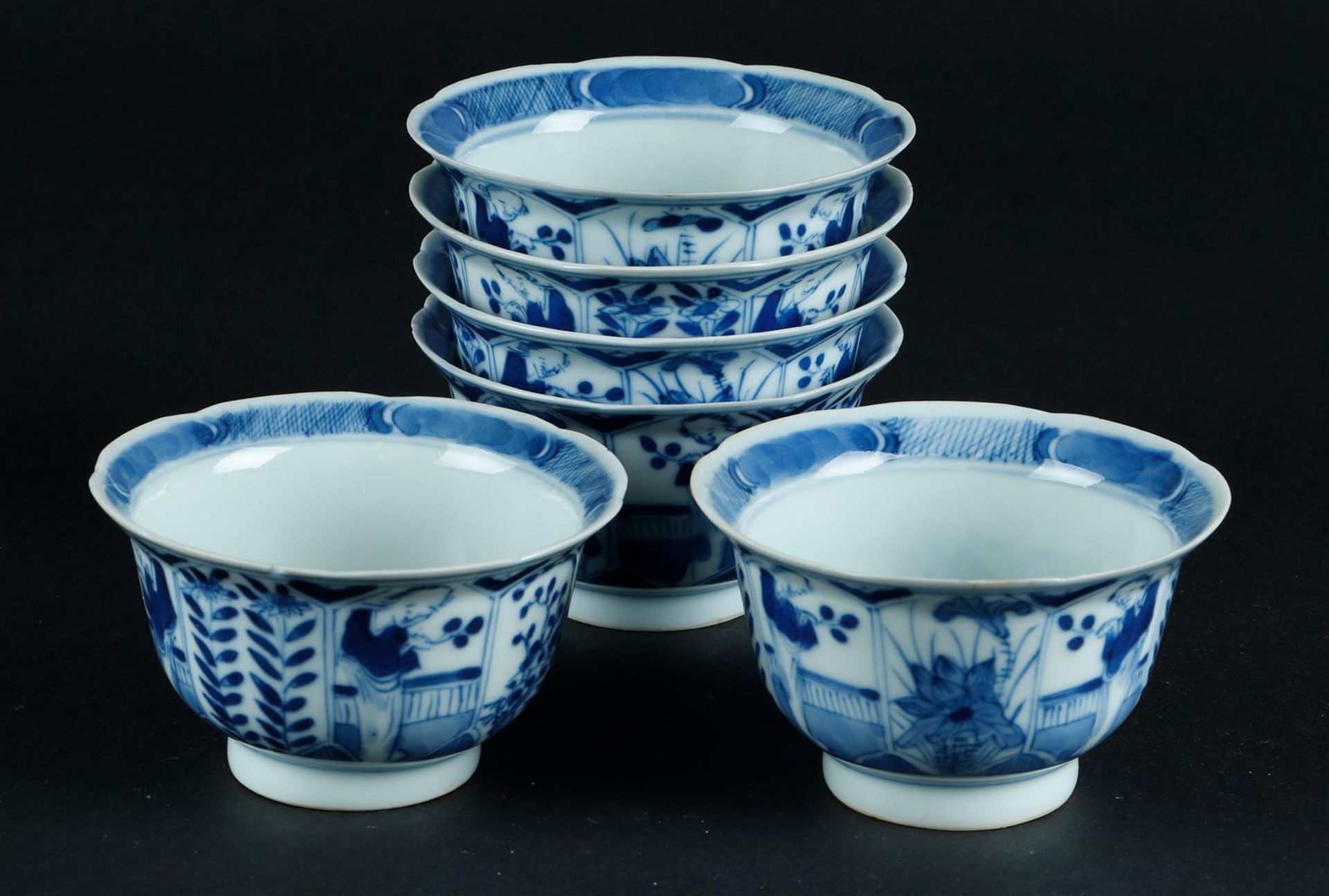 6x porcelain cups, molding decor. China, 19th century. And a beaker vase with lilac decor. China, 19