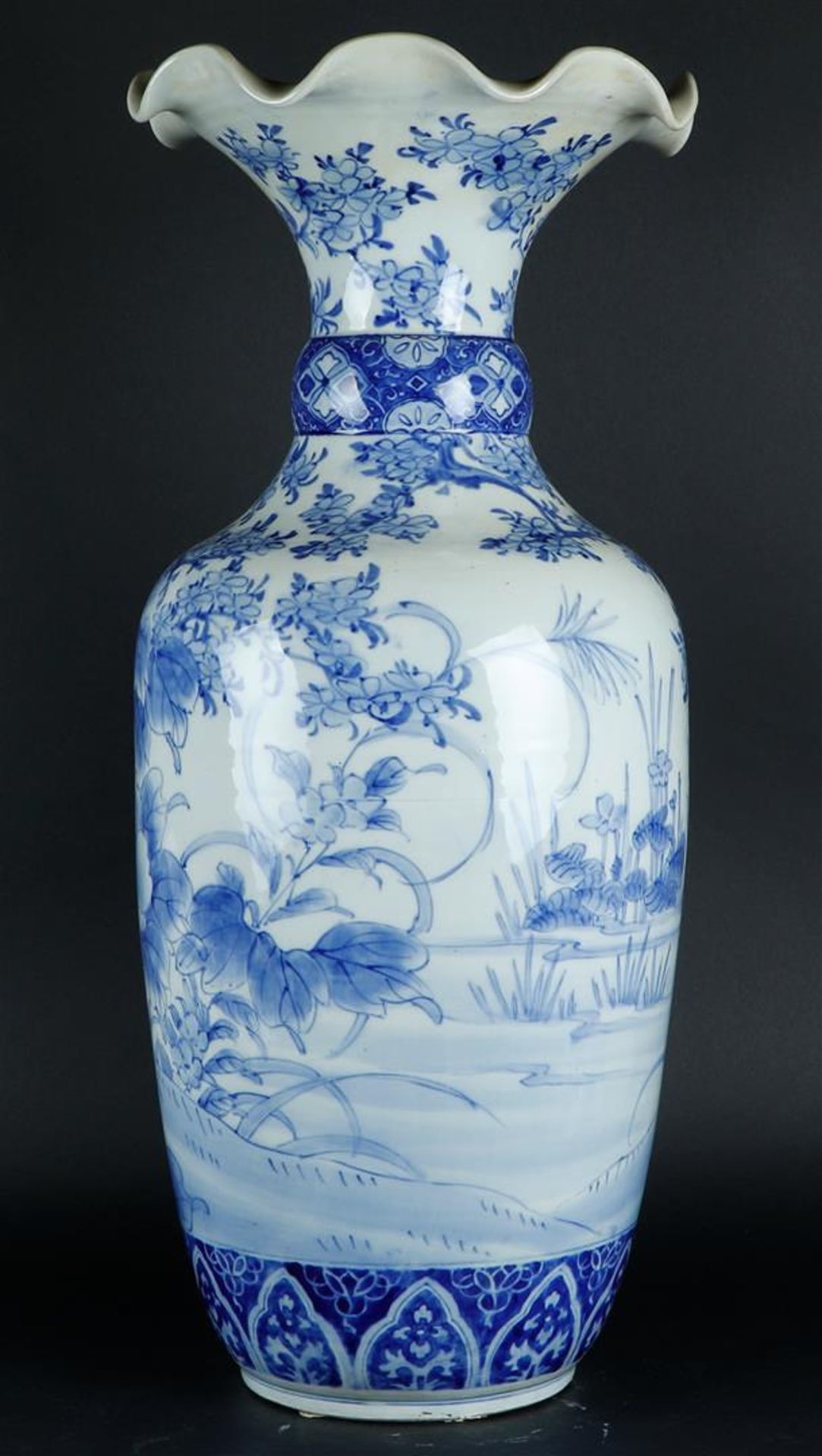 A porcelain collar vase with floral decor, Japan 19th century. - Image 2 of 4