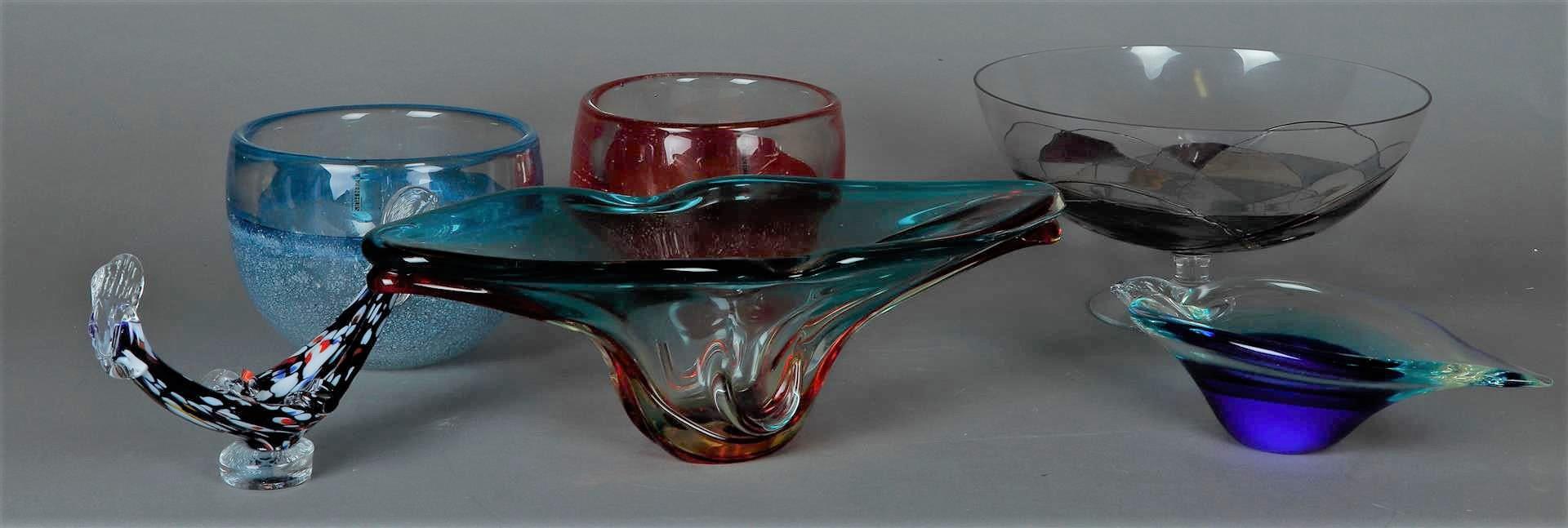 A lot consisting of (6) pieces of modern glass, including Murano.