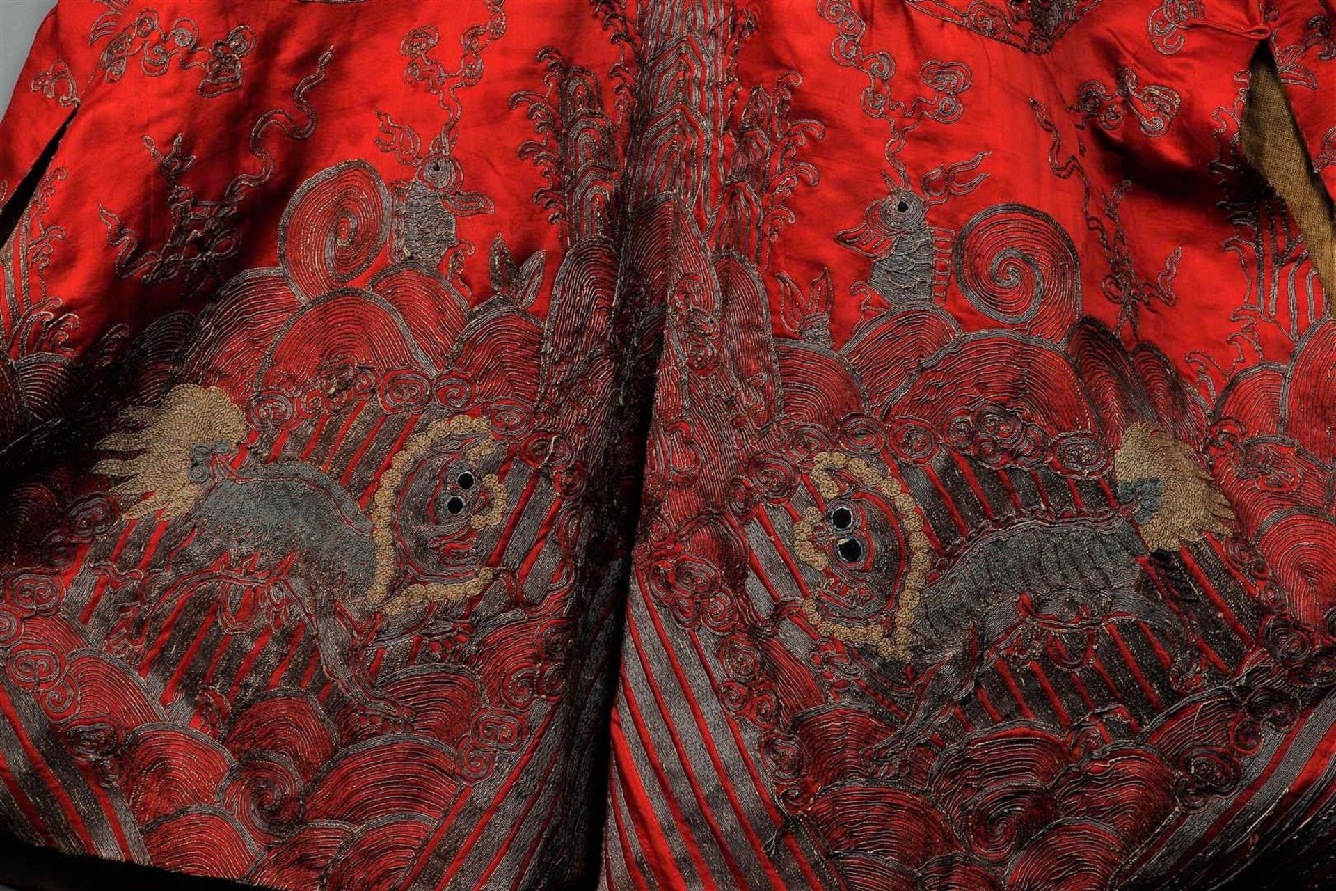 A 19th century embroidered silk cloak, decorated with dragons and Chinese characters. - Image 2 of 3