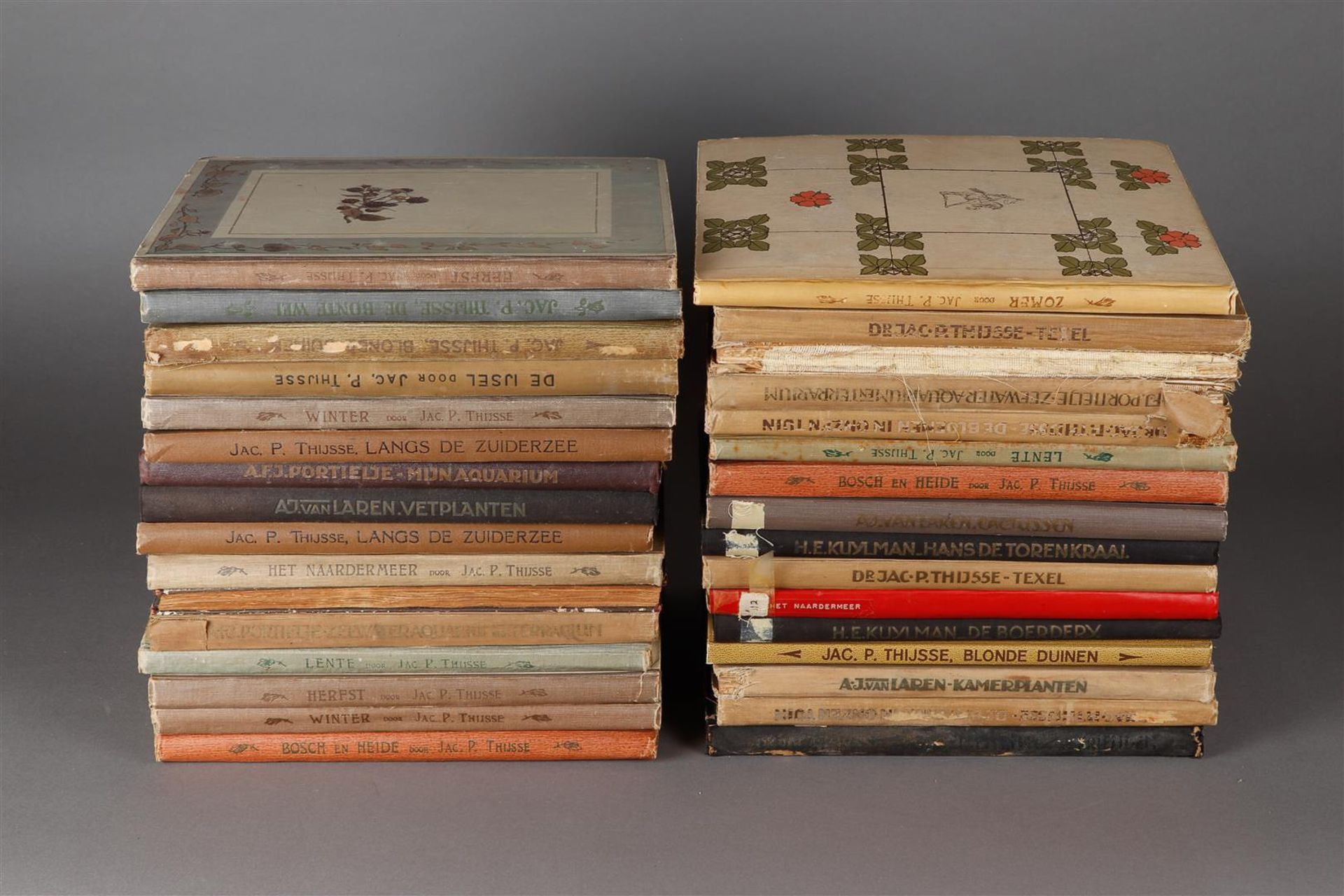 A large lot of so-called Verkade Albums, with illustrations by Jac. P. Thijsse.