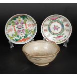 A Swatow bowl with floral decor. China, Ming.