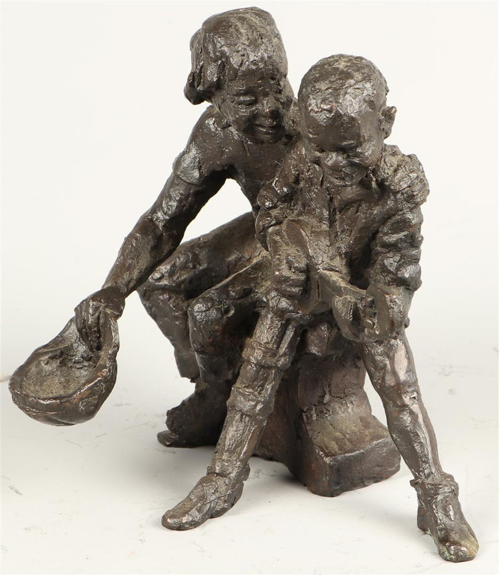 One lot consisted of (3) bronze statues with the theme of children. 2nd half of the 20th century. - Image 3 of 5