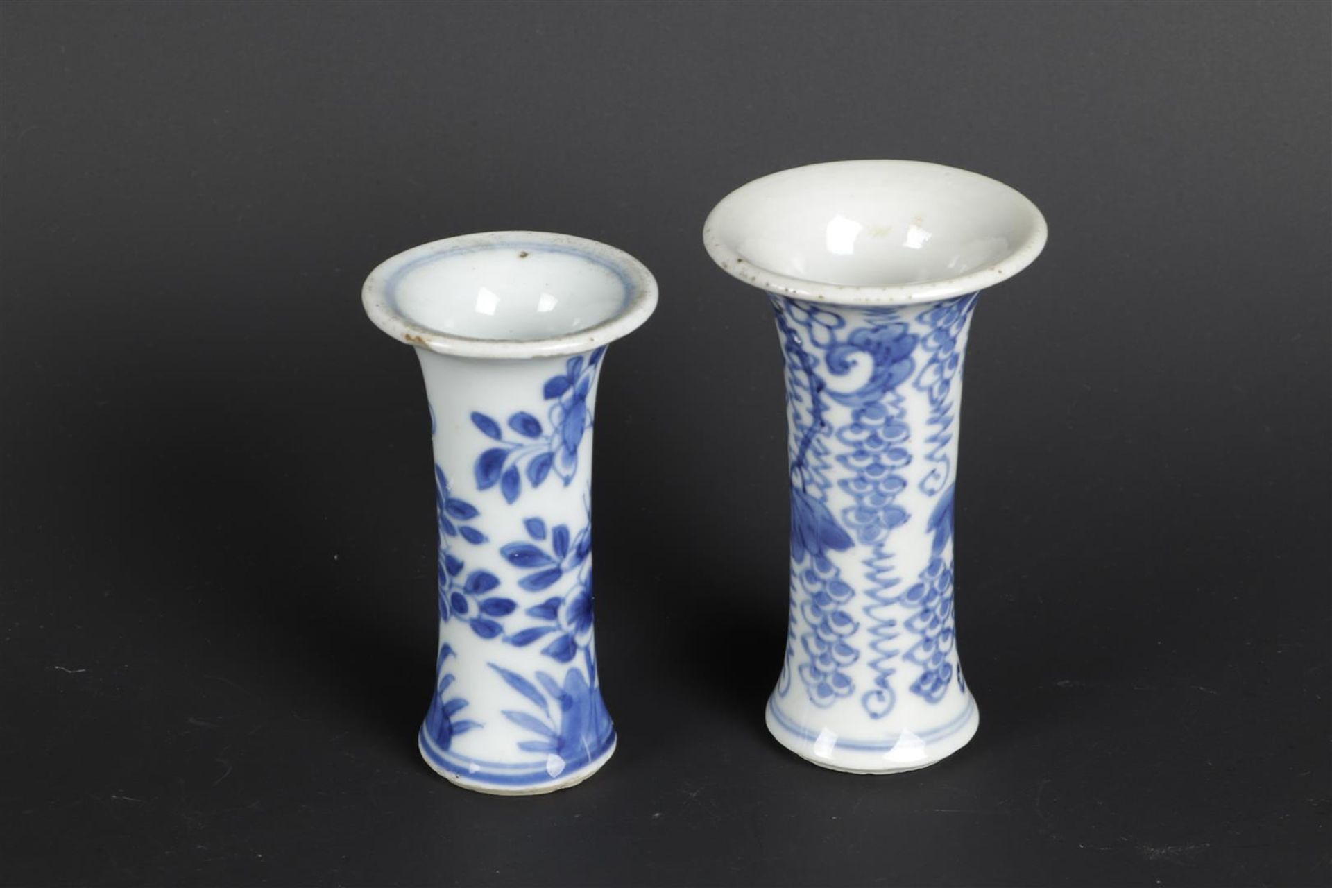 Two porcelain various cup vases, both with floral decoration. China, Kangxi/Yongzheng. - Image 2 of 5