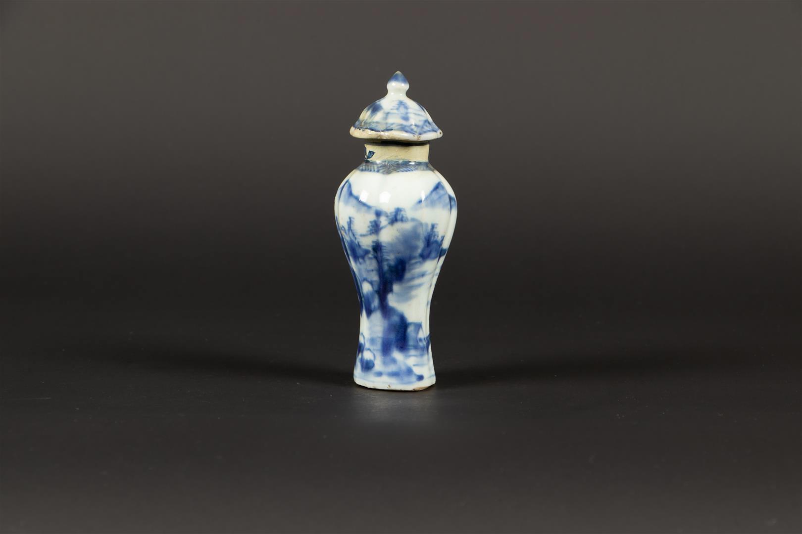 A porcelain baluster-shaped lidded vase with a mountain landscape decoration. China, Qianglong. - Image 4 of 7