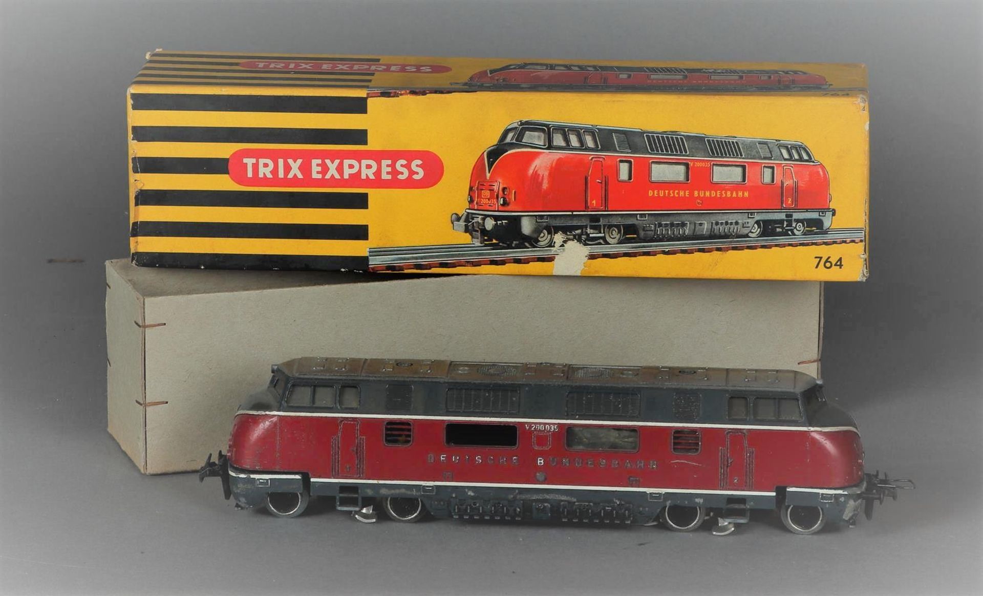 Trix Express H0 - 764 - Diesel locomotive - V200 - DB. In original packaging.  