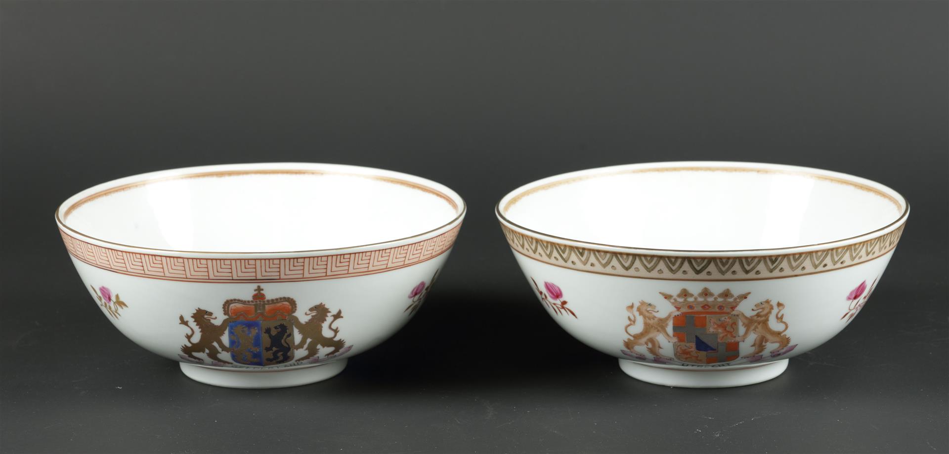 Two porcelain Famille Rose bowls with provincial coat of arms, decor Gelderland and Utrecht. China, 