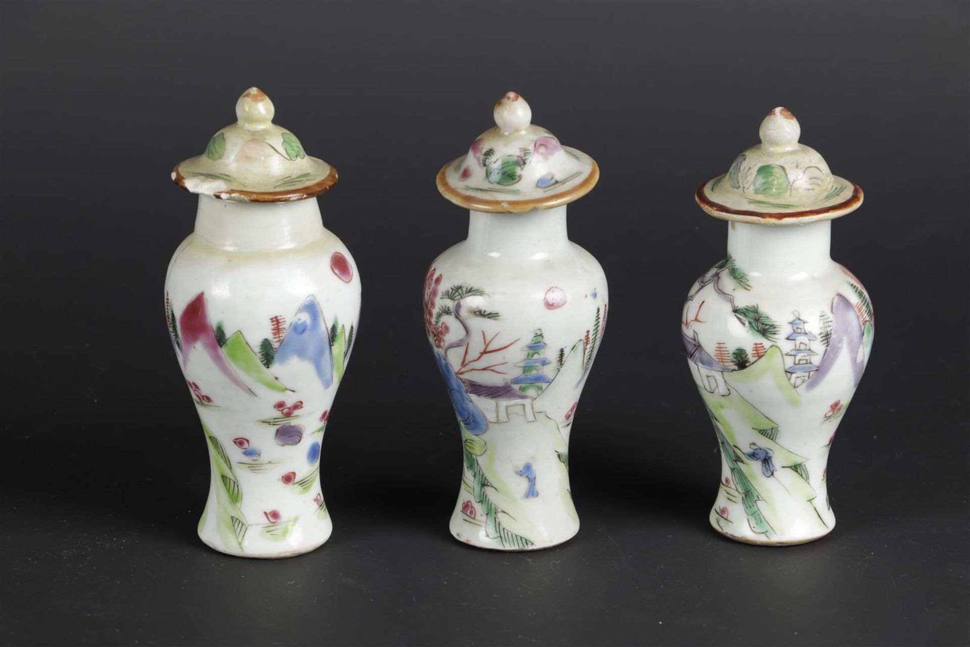 Three porcelain Famille Rose lidded jars with mountain landscape decoration. China, Qianlong. - Image 3 of 5