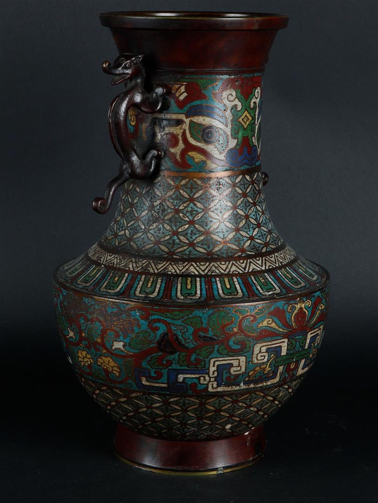 A cloisonne vase. Japan, 19th century. - Image 2 of 3