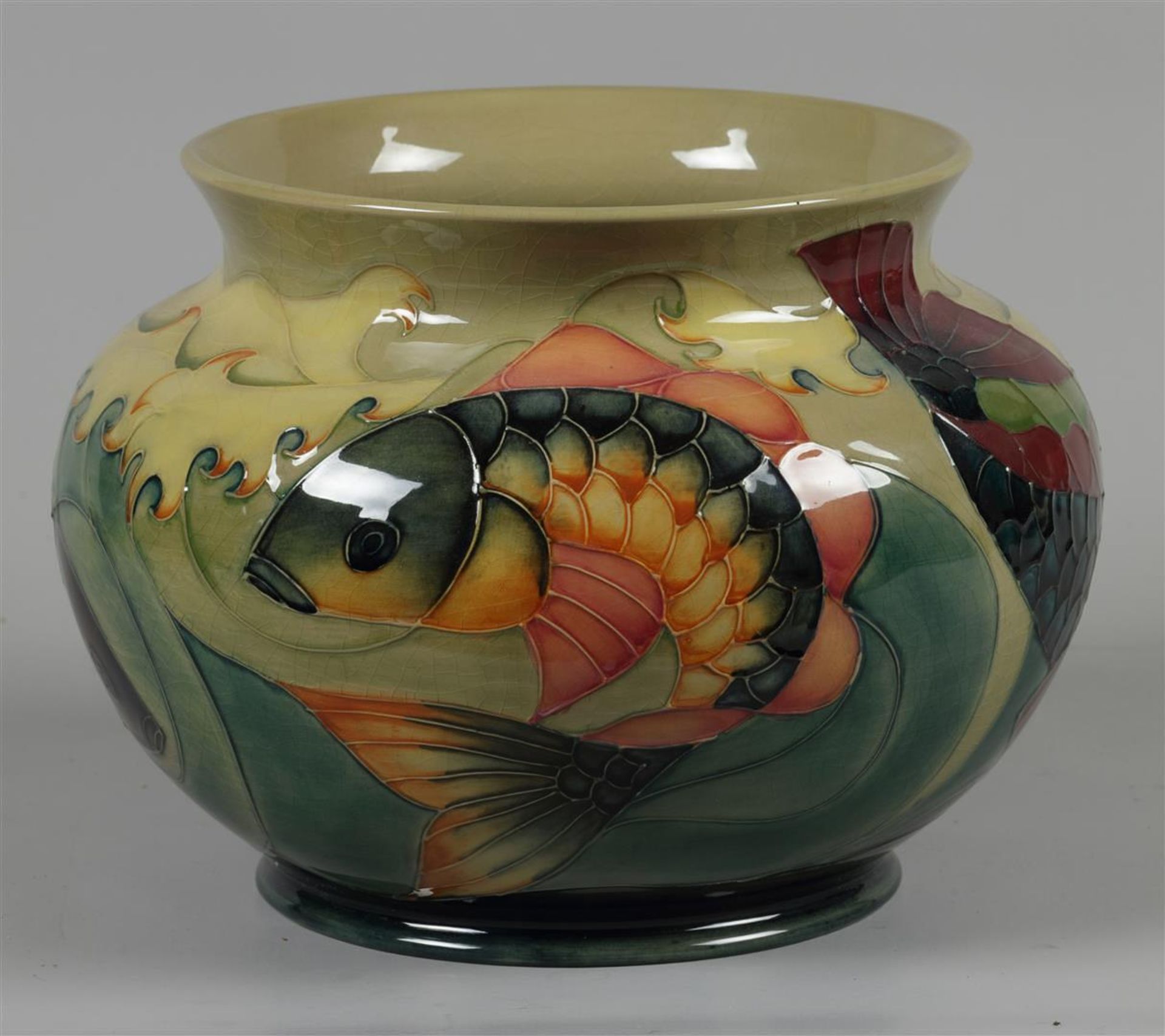 A large Moorcroft "Carp" fish cachepot. design Sally Tuffin. - Bild 3 aus 4