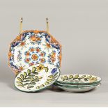Makkum octagonal earthenware plate with floral decor and 4x hand-painted plates with floral decor.
