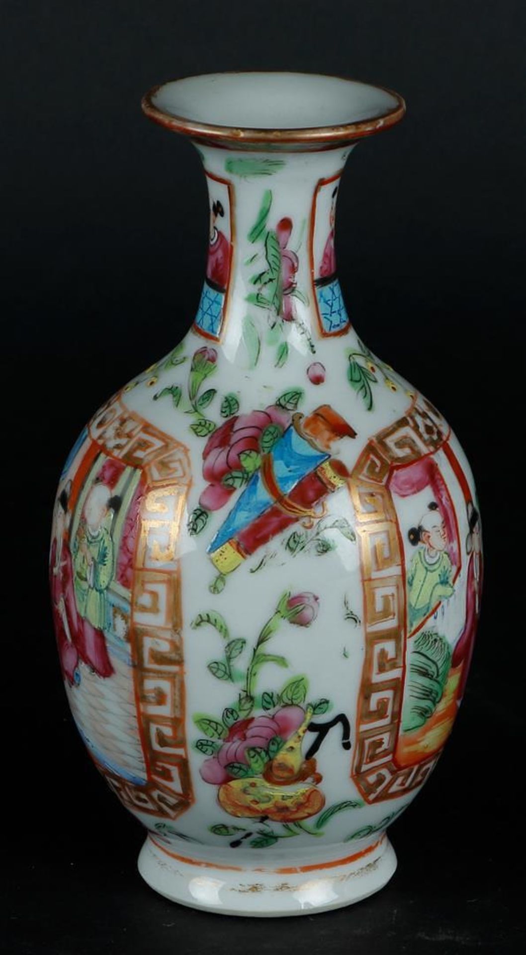 A porcelain vase, Canton. With decor of court scenes. China, 19th century. - Image 4 of 6