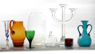 A lot of various glassware including Leerdam and Baltic sea glass.