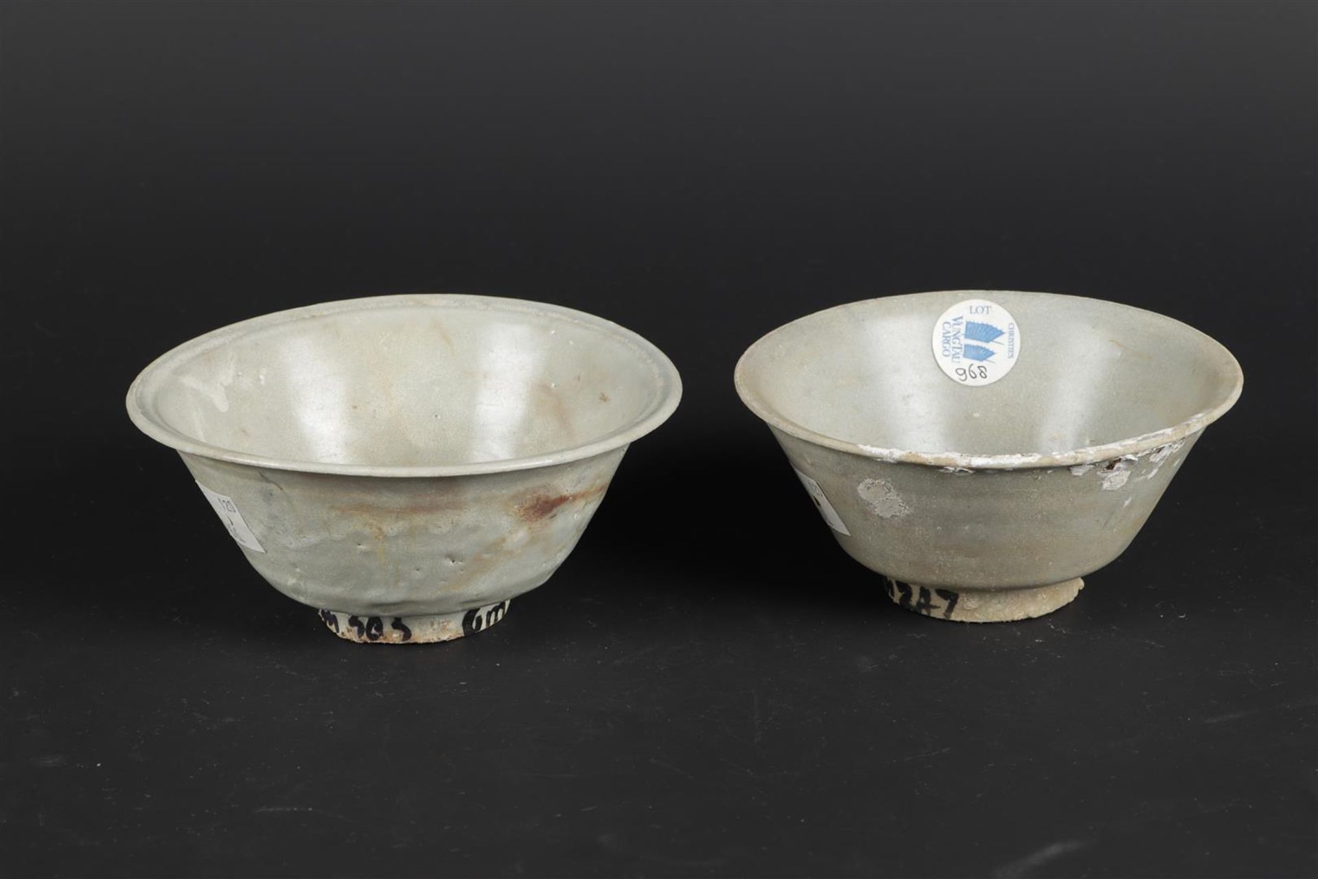 Two stoneware rice bowls, origin Vung Tau Cargo (sea finds auctioned at Christies, 1992). China, Kan - Image 2 of 7