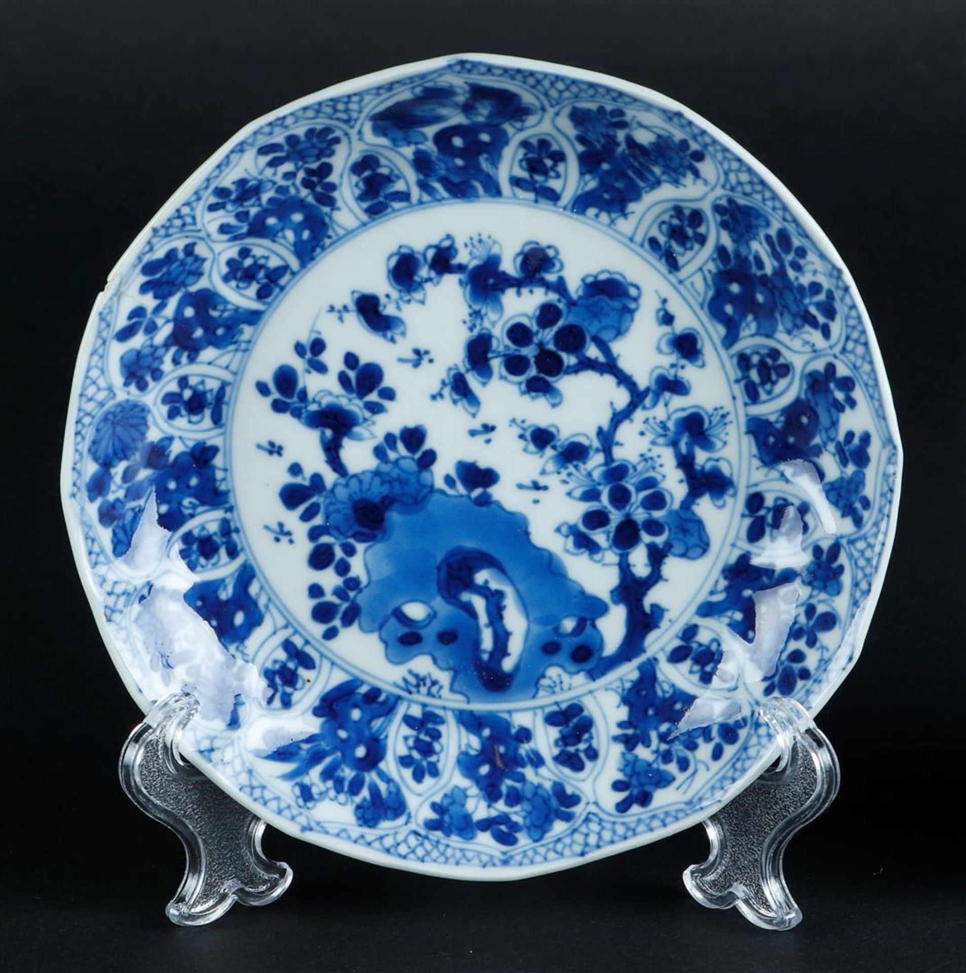 Two porcelain angled plates with relief lotus leaf, outer edge decor, the center with rich floral de - Image 4 of 5