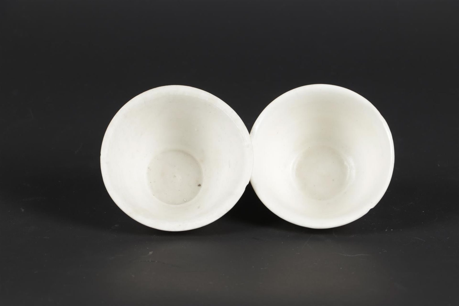 Two porcelain Blanc de Chine bowls: origin Vung Tau Cargo (sea finds auctioned at Christies, 1992).  - Bild 3 aus 7