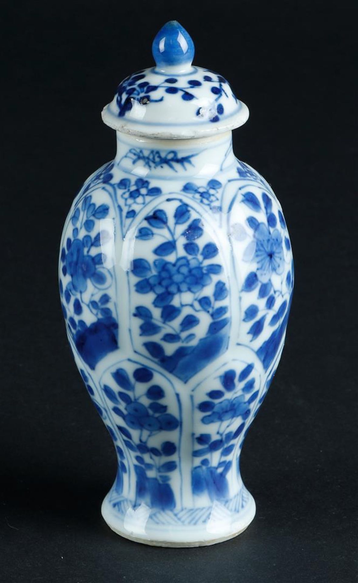 A porcelain lidded vase with lotus leaf divisions with floral decor, marked with artemisia leaf. Chi - Image 2 of 5