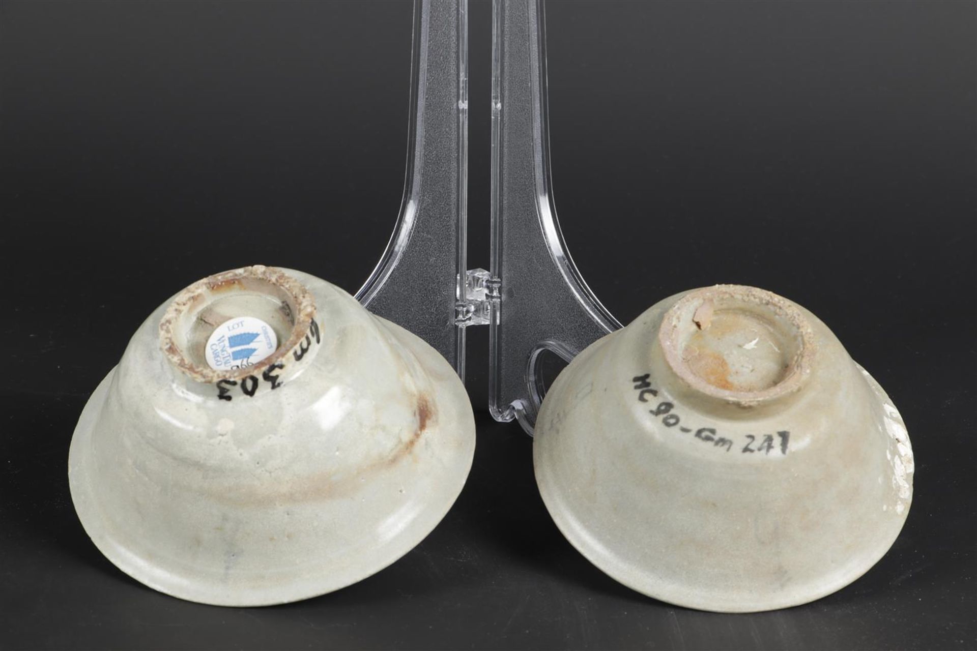 Two stoneware rice bowls, origin Vung Tau Cargo (sea finds auctioned at Christies, 1992). China, Kan - Image 6 of 7