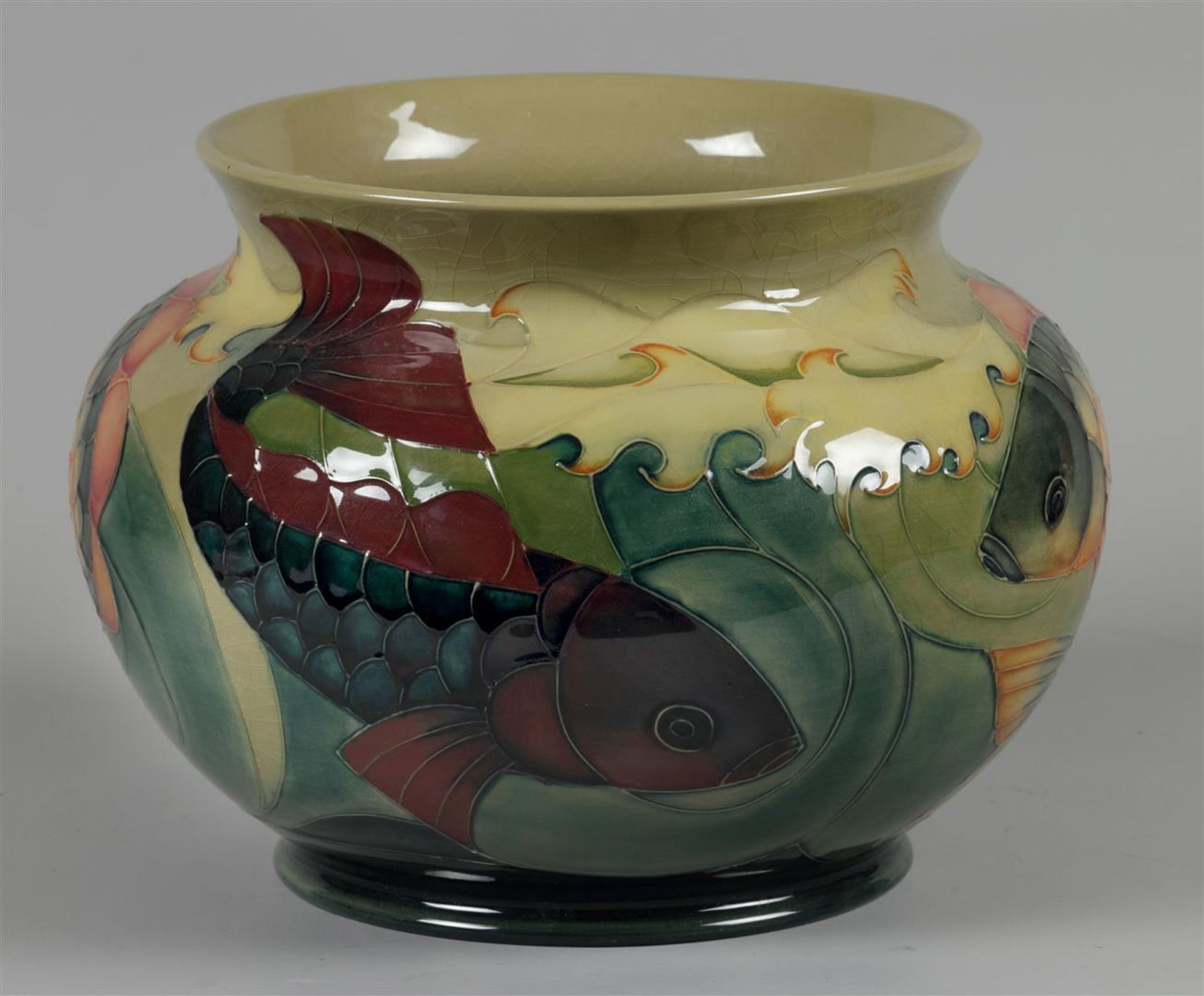 A large Moorcroft "Carp" fish cachepot. design Sally Tuffin. - Bild 2 aus 4