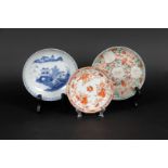 A lot of 3 porcelain plates, including with milk and blood. China, 18th/19th century.