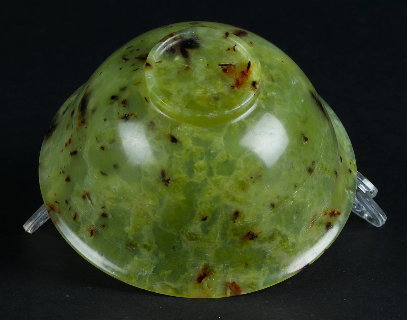 A Celadon Jade bowl with speckled decor. China, 19th/20th century. - Image 4 of 4