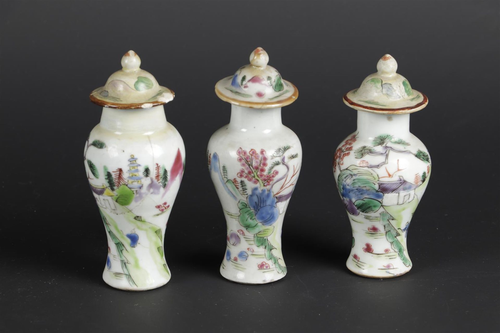 Three porcelain Famille Rose lidded jars with mountain landscape decoration. China, Qianlong. - Image 2 of 5