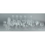 A lot with various clear crystal glass. Including coupes, flutes, wine and port glasses. All ca. 192