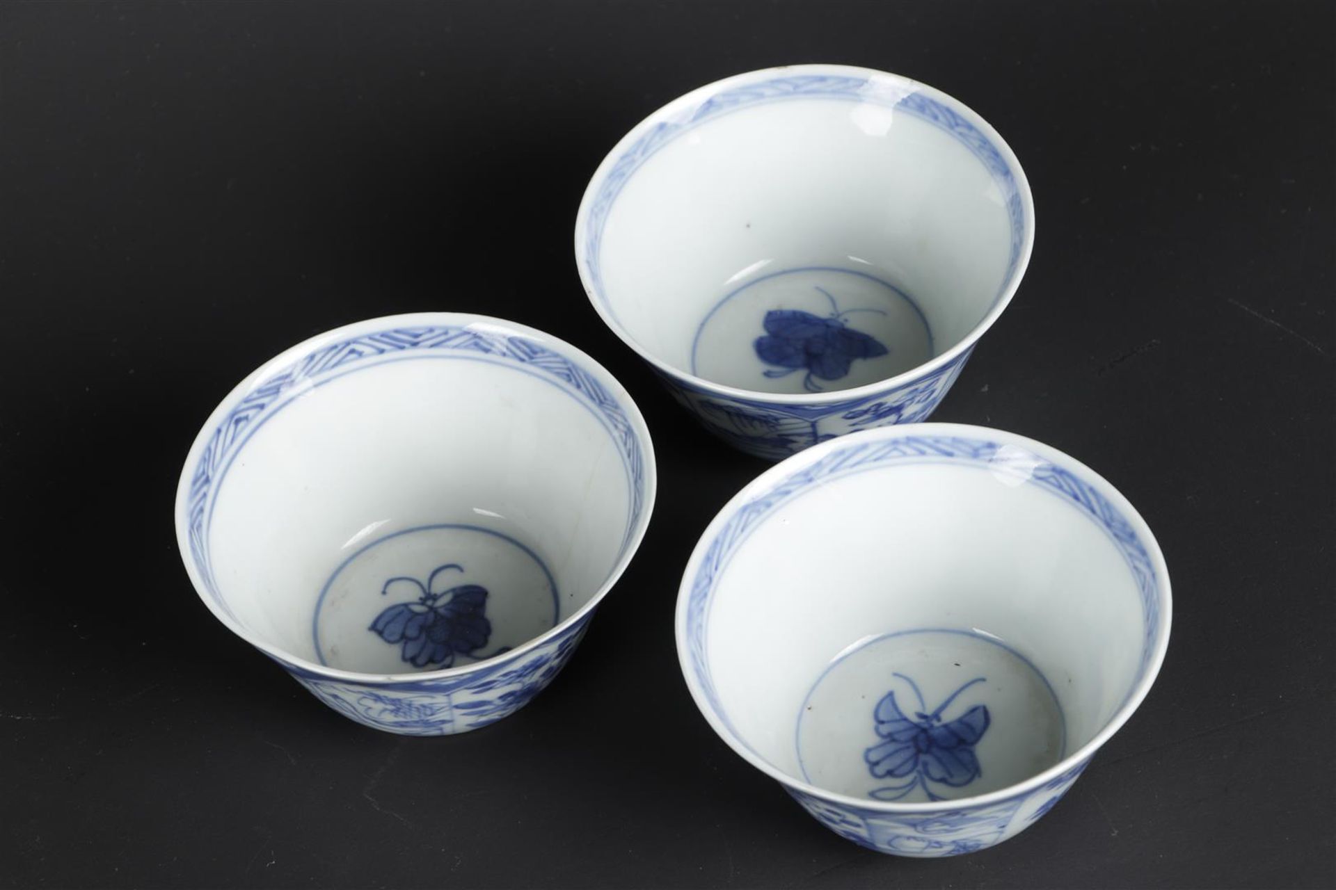 Three porcelain bowls with lotus beds on the outside, with duck and goose decor and with butterfly d - Image 4 of 5