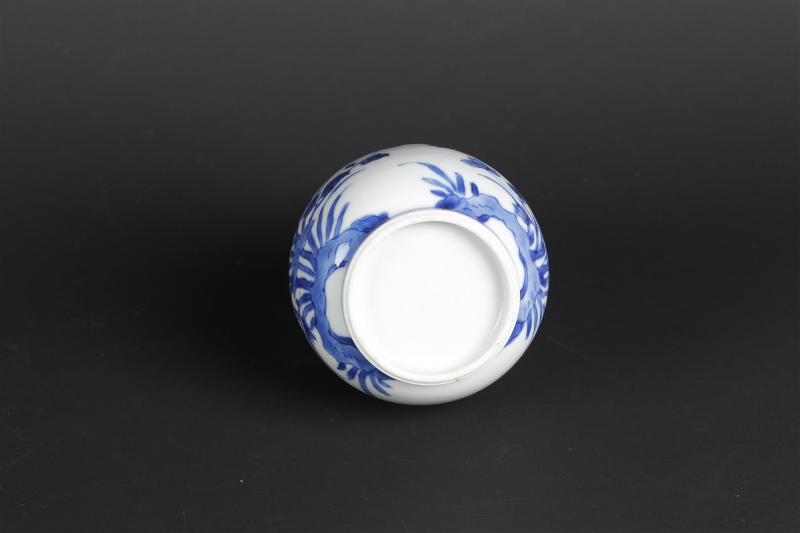 A porcelain belly vase with rich flower-on-rock decor on the front and back. China, Kangxi. - Image 5 of 5