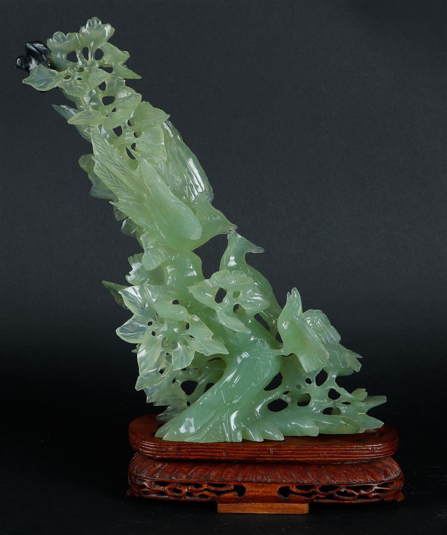 A Jade group depicting four birds in a tree branch. China, 20th century. - Image 2 of 2