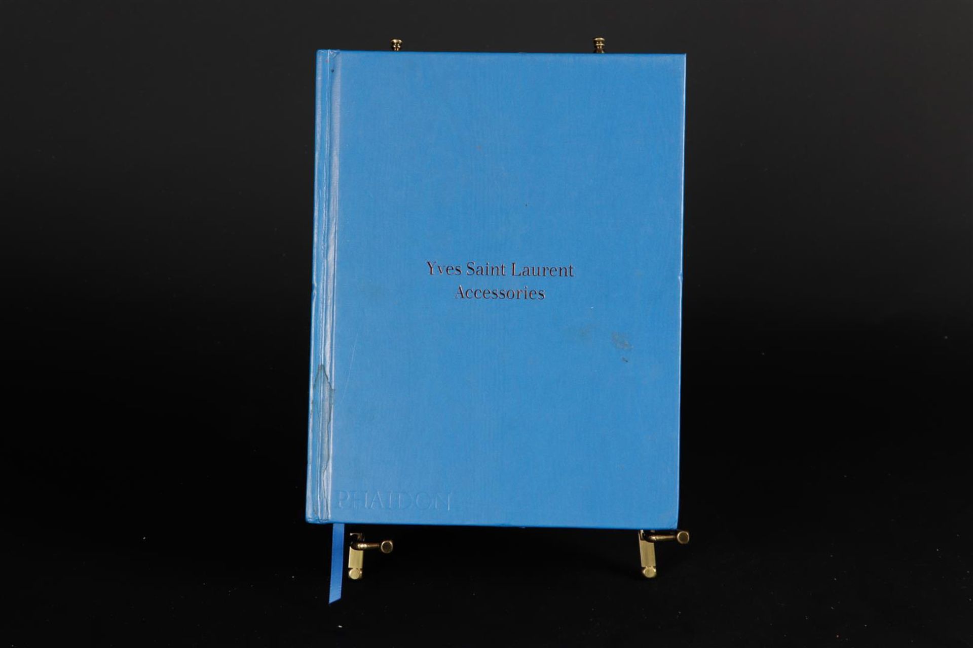 Collection of books including Yves Saint Laurent, Accessories, Patrick Mauriès, hardcover, 2017. - Image 2 of 2