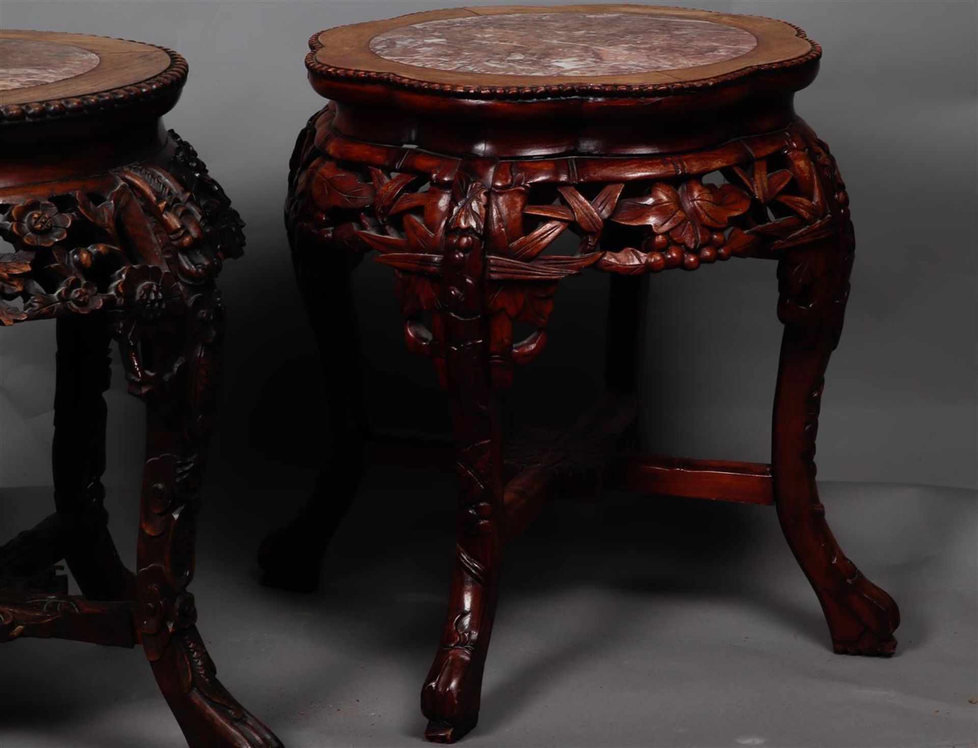 One lot of two Chinese hockers, both with pink marble top. - Image 2 of 3
