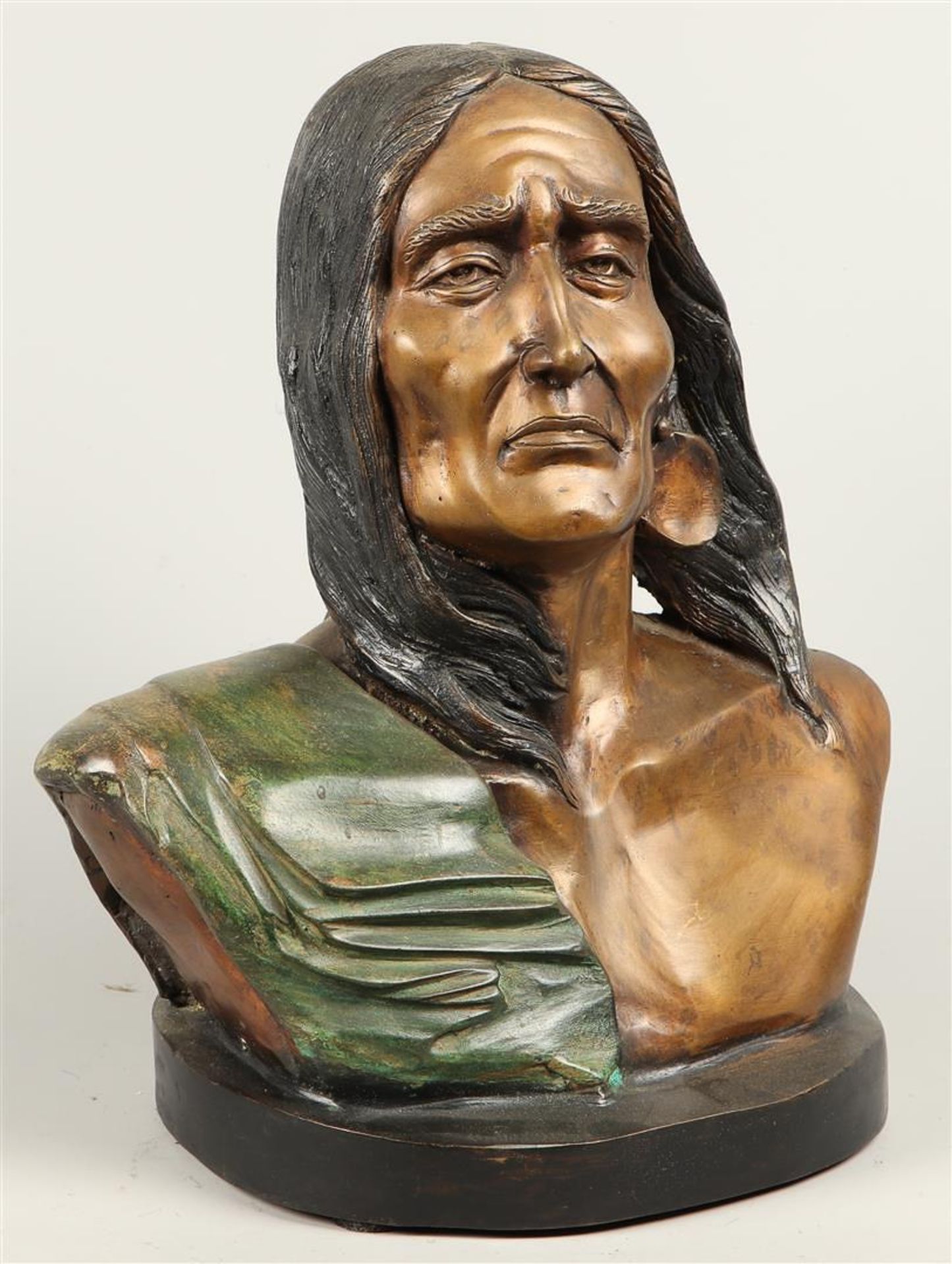 A bronze bust of a Native American, 2nd half 20th century. - Image 3 of 3