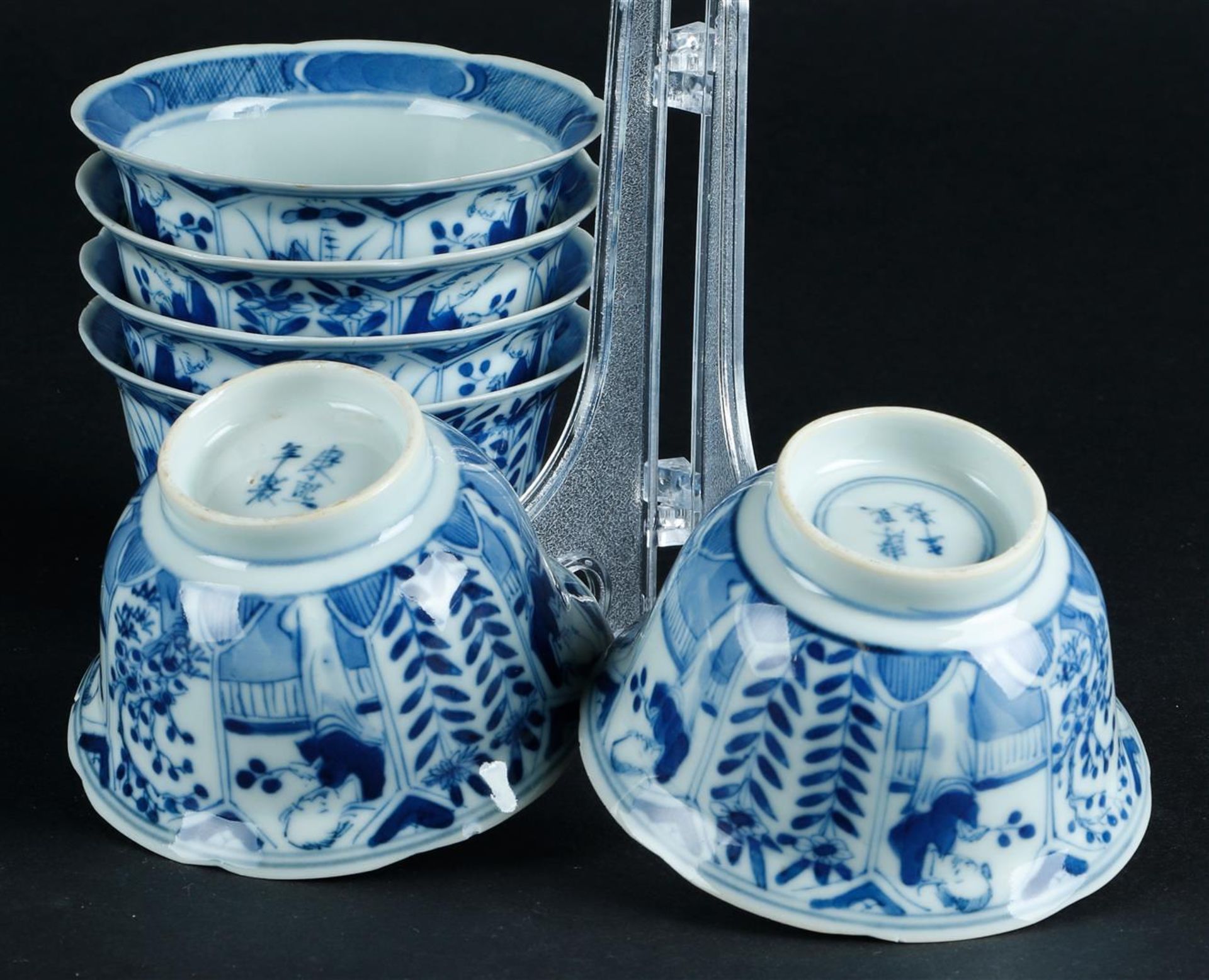 6x porcelain cups, molding decor. China, 19th century. And a beaker vase with lilac decor. China, 19 - Image 5 of 5