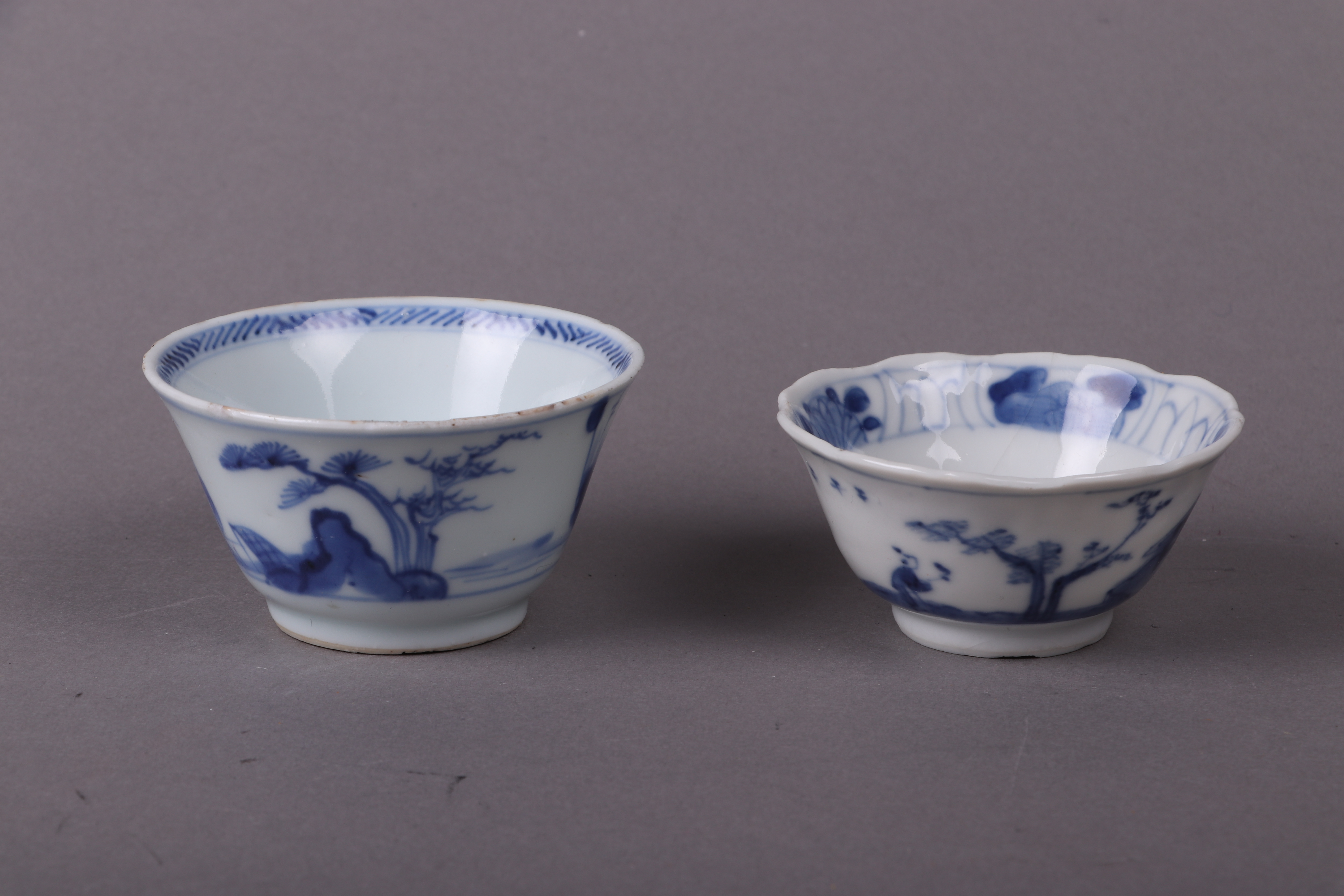 Two porcelain, various bowls with river landscapes on the outside, 1x marked with seal mark. China,