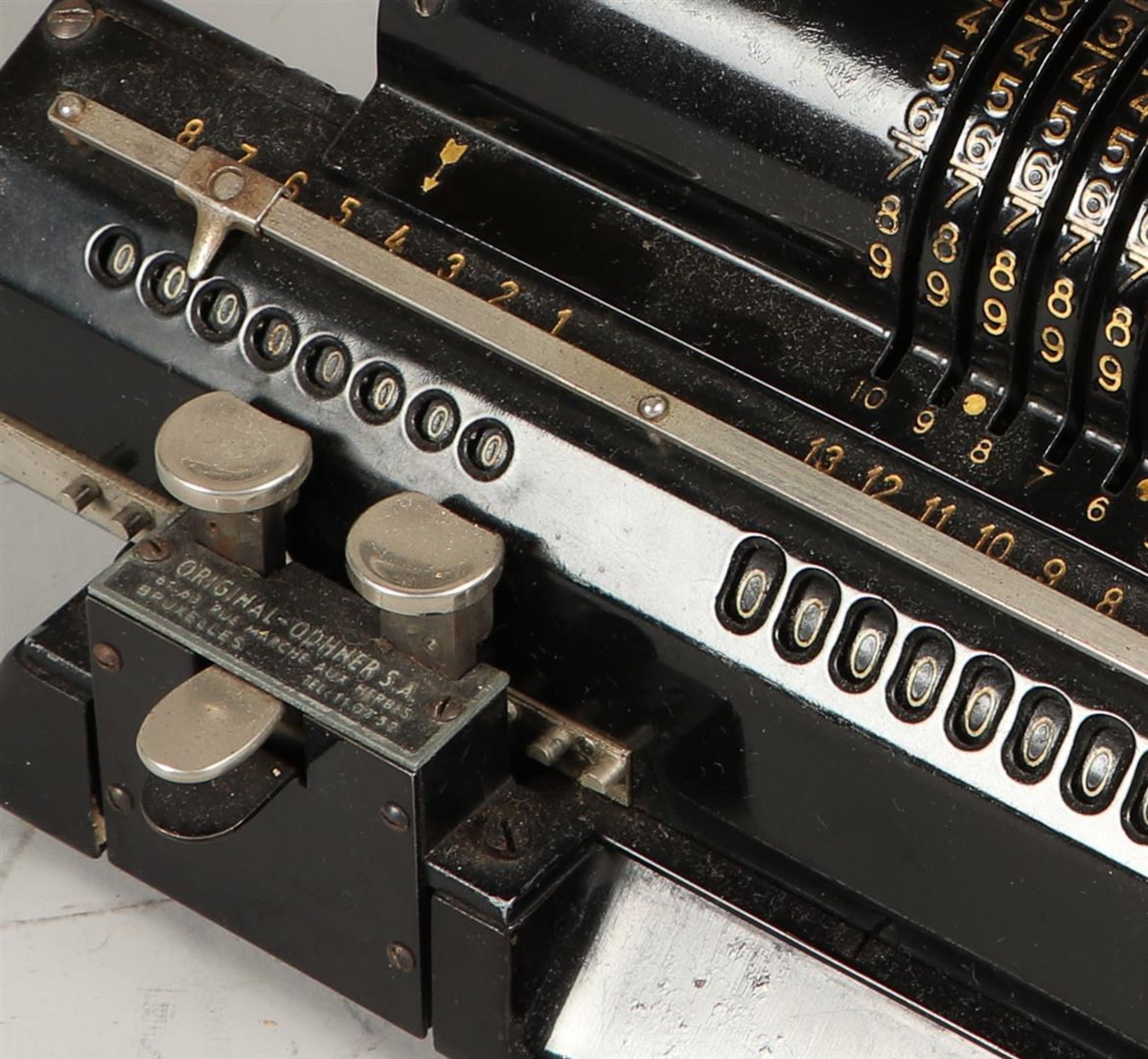 A vintage calculator of the brand Original-Odhner, model 602 N 5. Sweden, first half 20th century. - Bild 3 aus 4