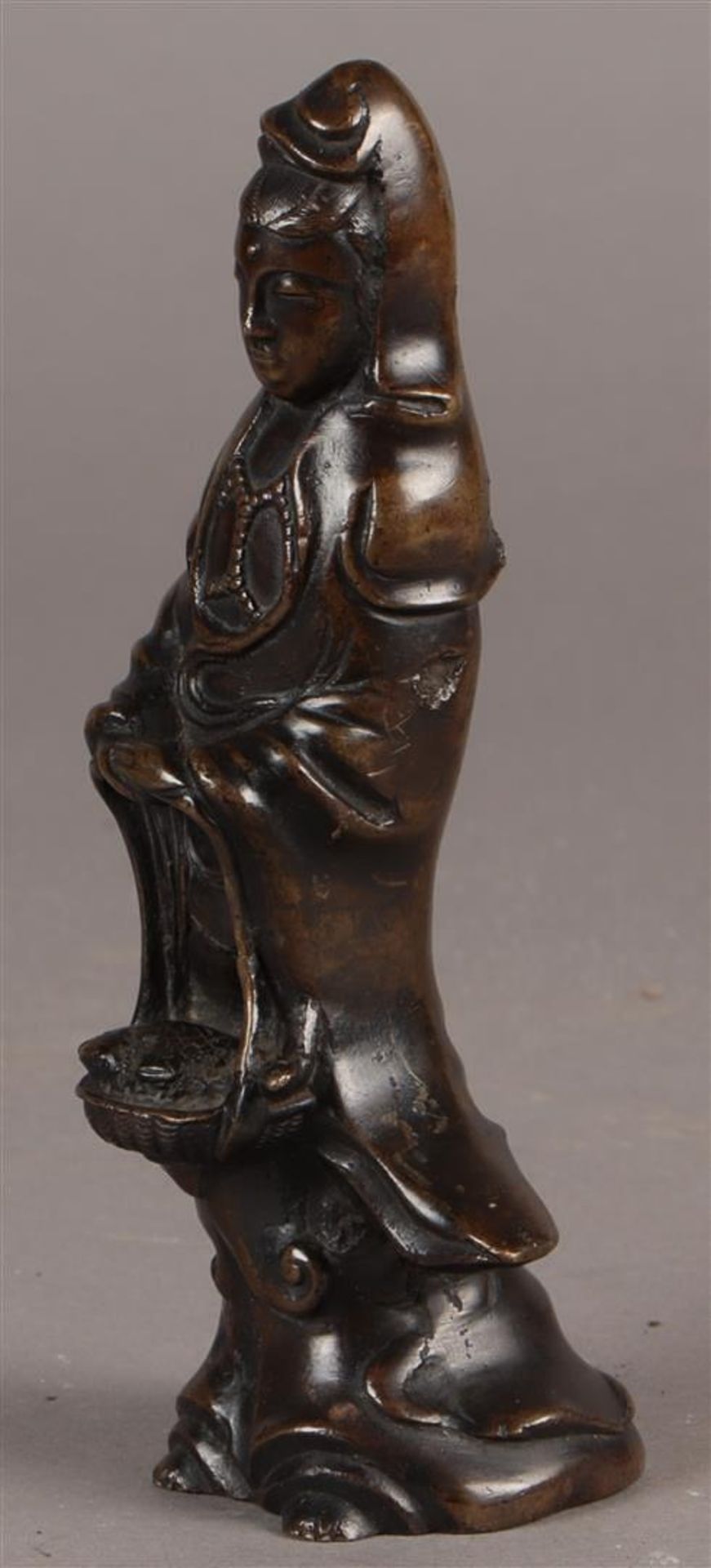 A bronze Guan-Yin. China, 19th century. - Image 2 of 4