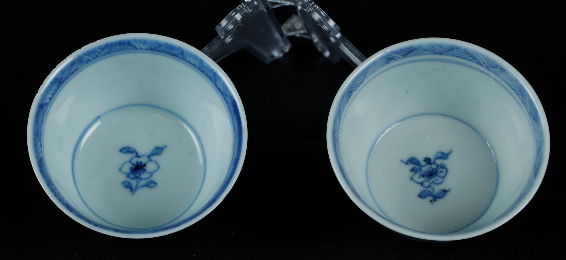 Two porcelain bowls with rich floral decoration. China, Kangxi. - Image 4 of 5