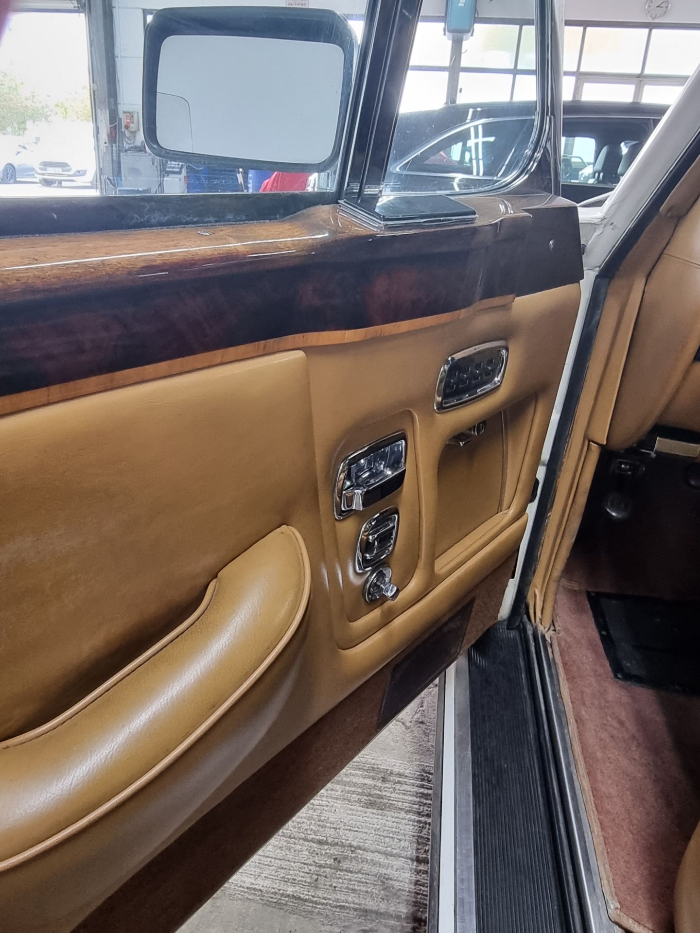 PKW Rolls-Royce (GB) Corniche Cabrio mit Faltverdeck - Bild 5 aus 8