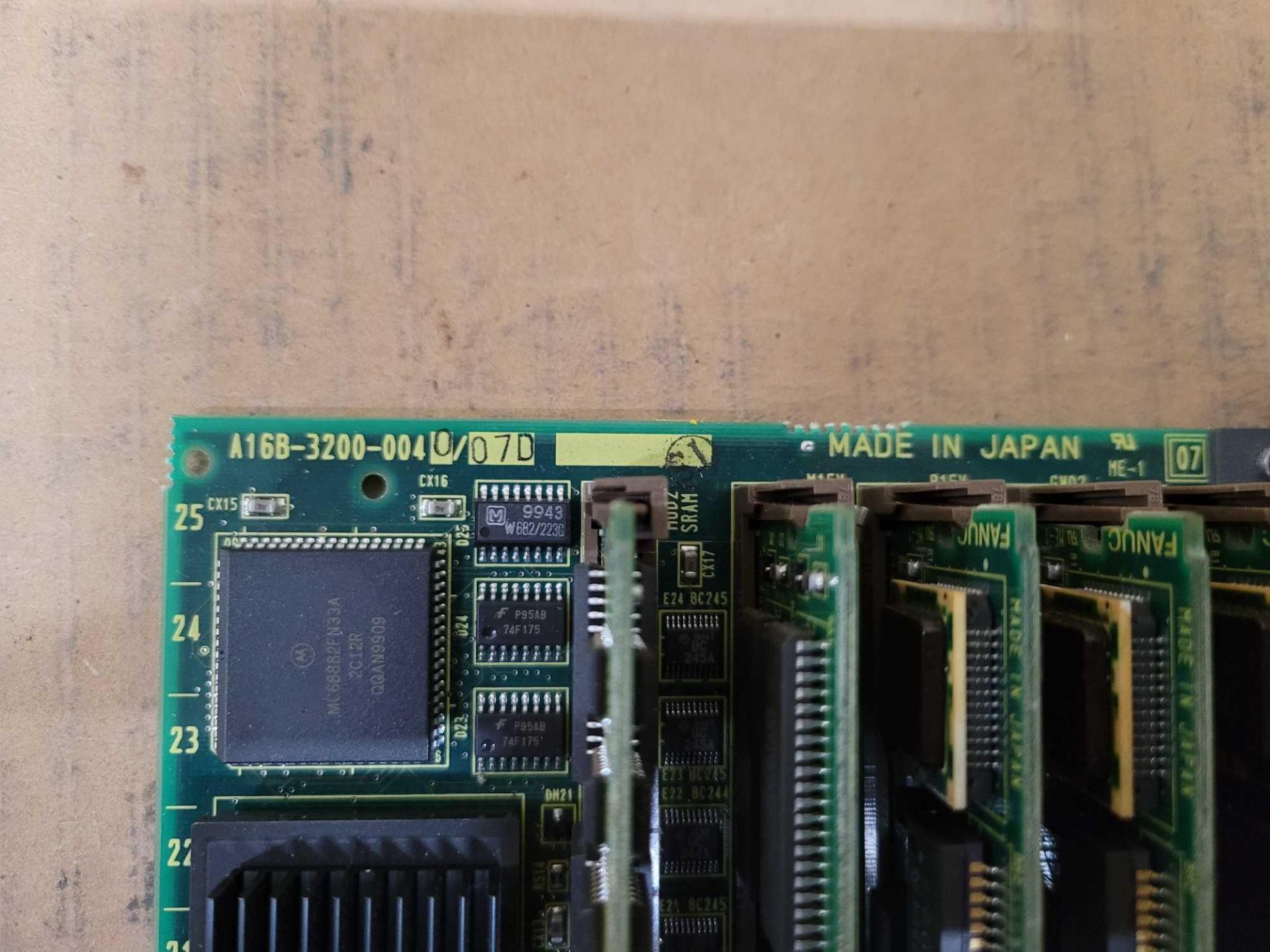 FANUC A16B-3200-0040/07D CPU PCB W/ DAUGHTER BOARDS [1] A20B-2902-037 [1] A20B-2902-0530/01A [3] A20 - Image 3 of 7