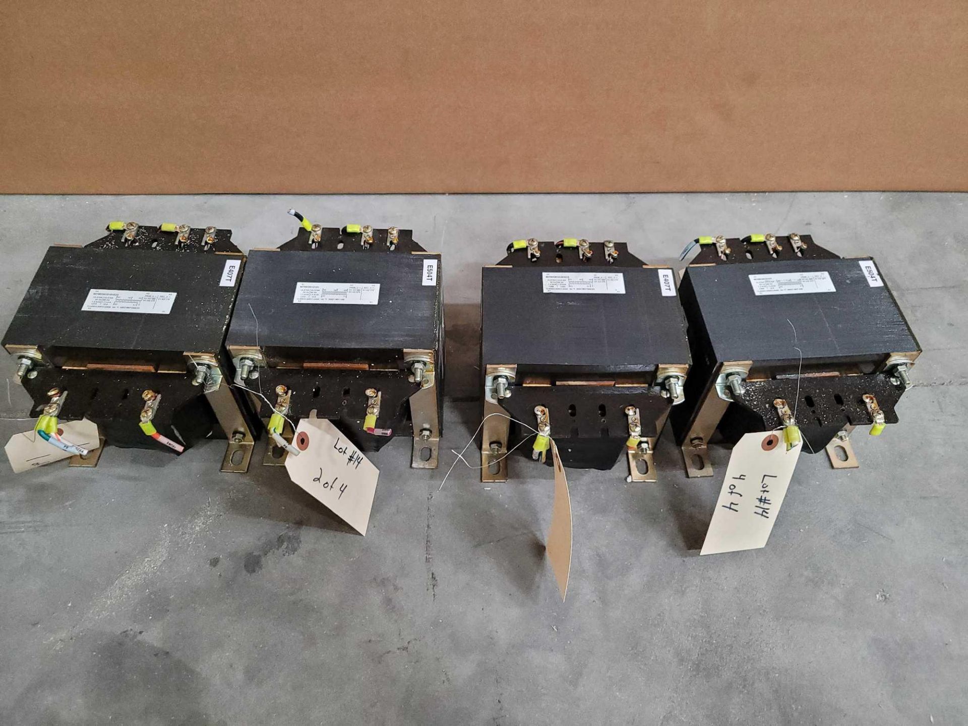 LOT OF 4 SQUARE D 9070DEO81D101 [2] 9070DEO81D101E23 [2] INDUSTRIAL CONTROL TRANSFORMER 1.5 KVA 204L