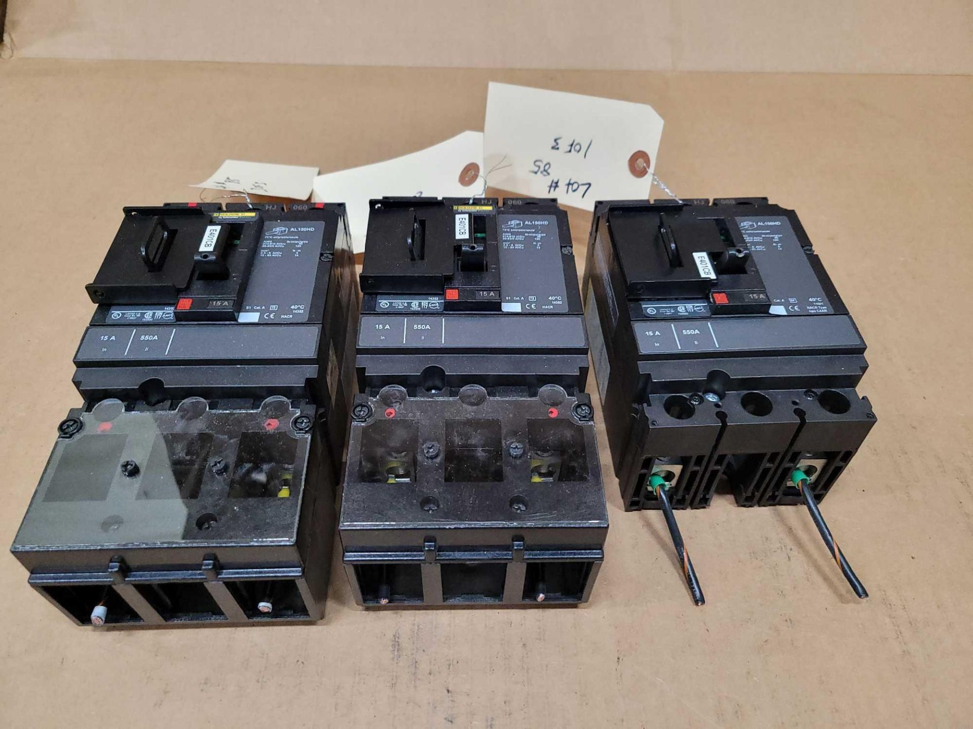 LOT OF 3 SQUARE D HJL26015 15 AMP CIRCUIT BREAKER - Image 2 of 3