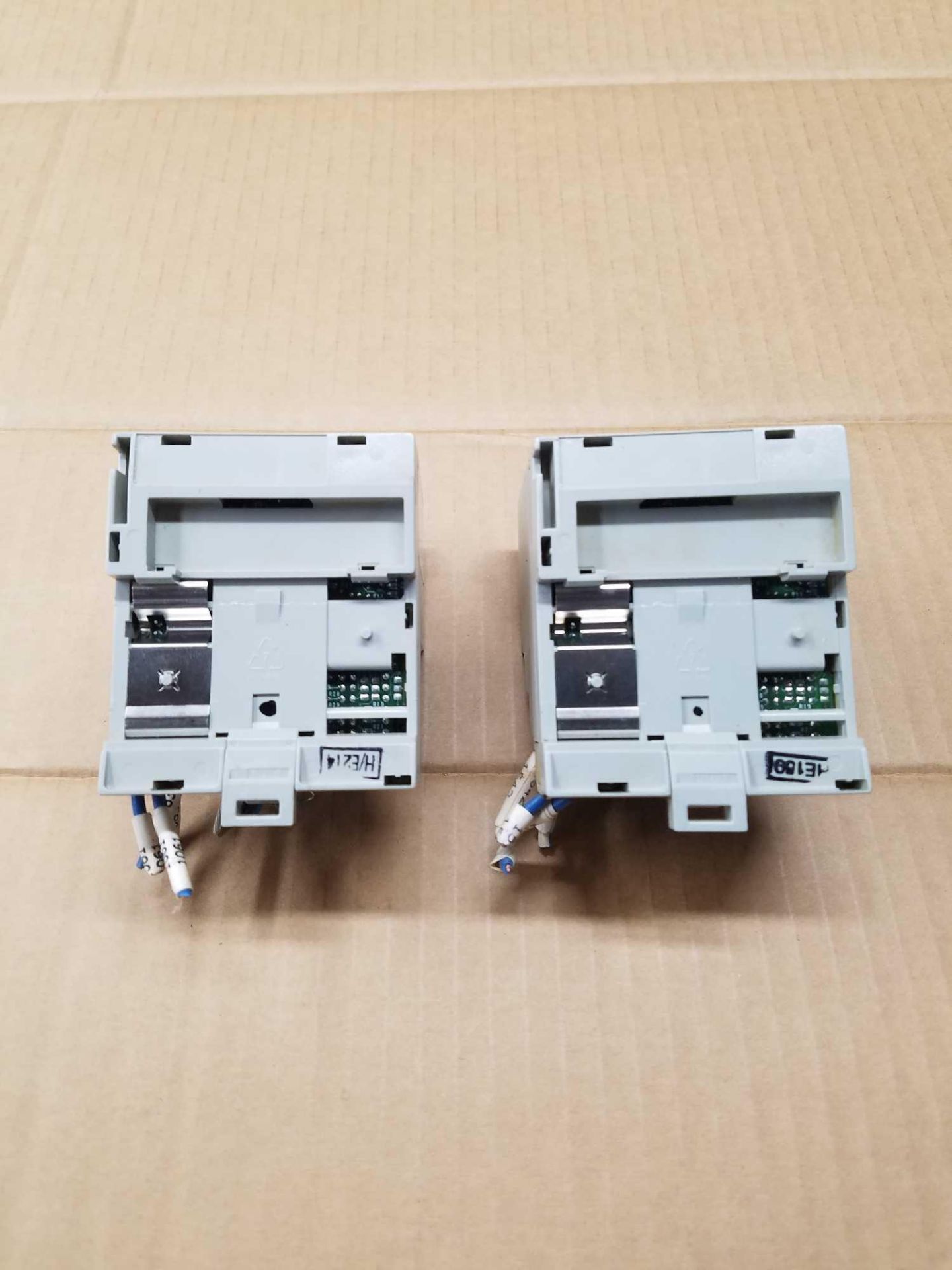 LOT OF 2 ALLEN BRADLEY 1794-ASB /E FLEX I/O 24VDC POWER SUPPLY RIO ADAPTER - Image 2 of 4