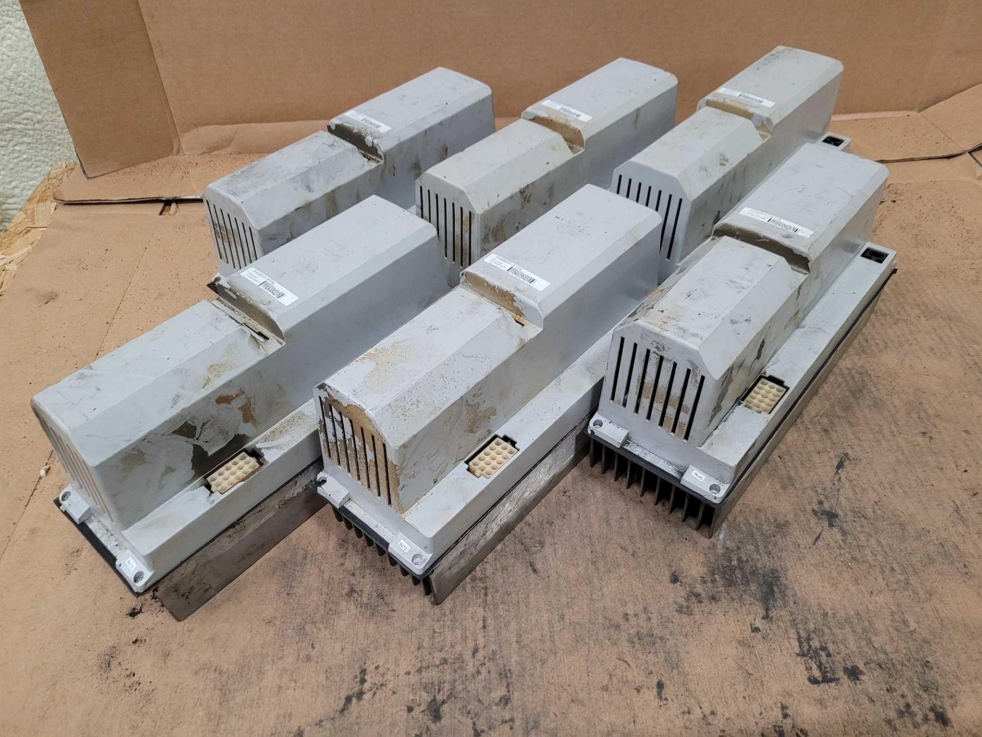 LOT OF 6 ABB DSQC346G 3HAB8101-8/11A AC SERVO DRIVE UNIT