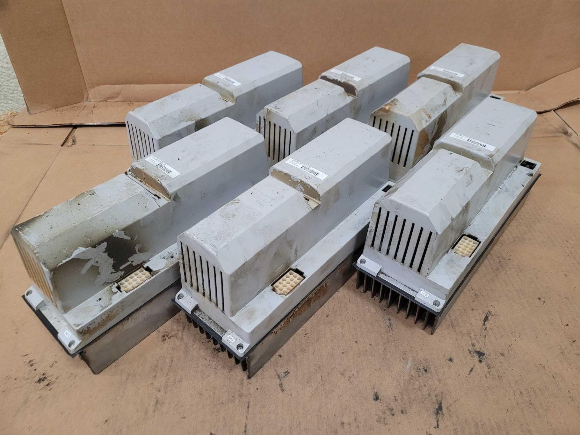 LOT OF 6 ABB DSQC346G 3HAB8101-8/11A AC SERVO DRIVE UNIT