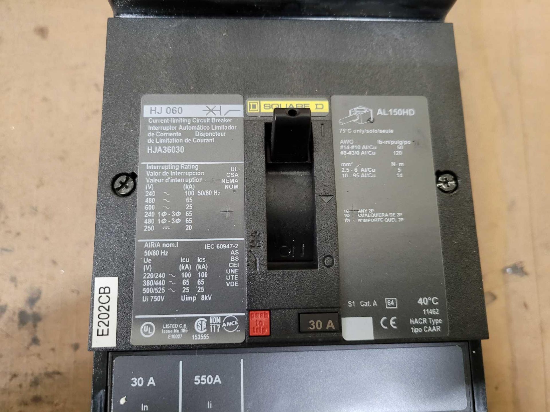 LOT OF 3 SQUARE D HJA36030 30 AMP CIRCUIT BREAKER - Image 3 of 3