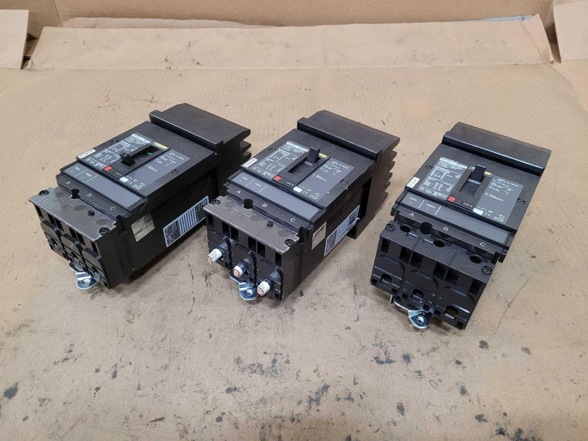 LOT OF 3 SQUARE D HJA36100 100 AMP CIRCUIT BREAKER