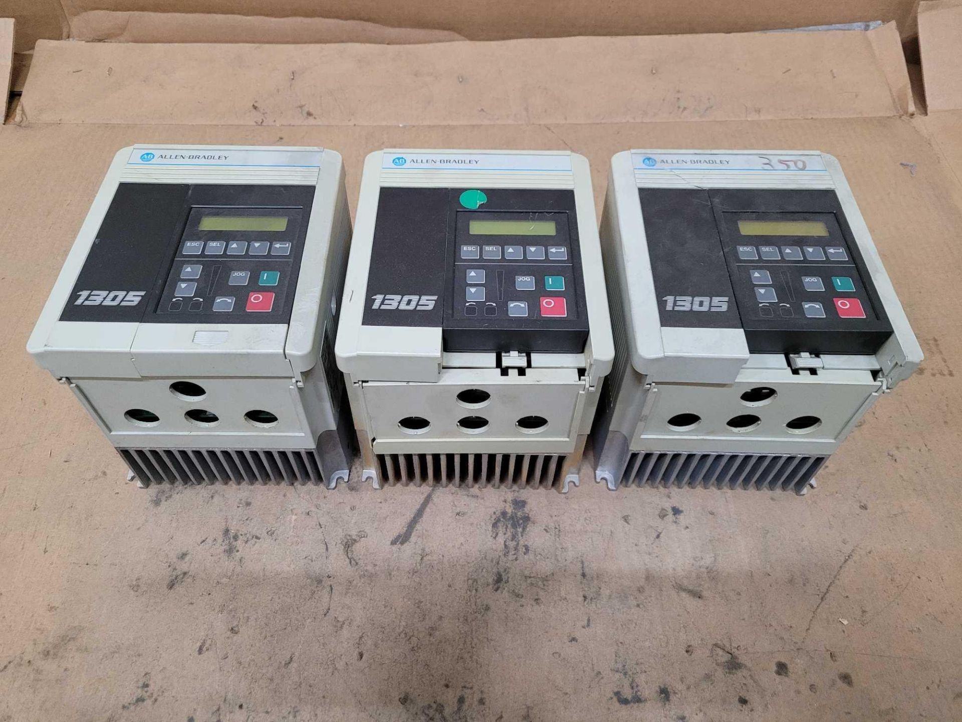 LOT OF 3 ALLEN BRADLEY 1305-BA04A /C AC DRIVE - Image 2 of 5